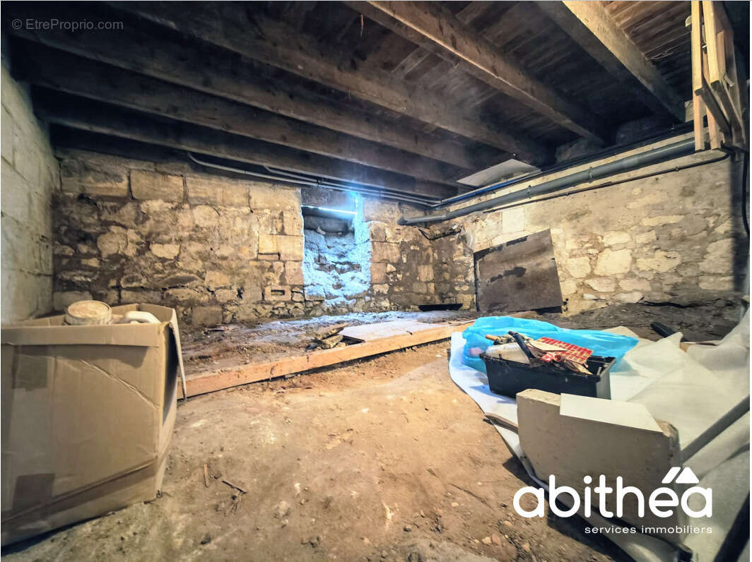 Echoppe à rénover de 58 m2 en plein coeur de Libourne ! - photo 9