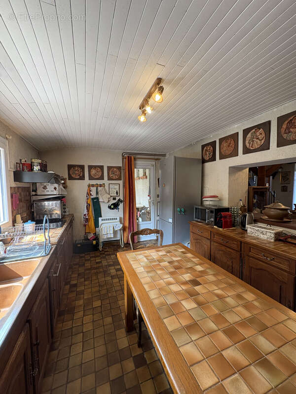 Maison à SAINT-JEAN-DE-LA-RUELLE