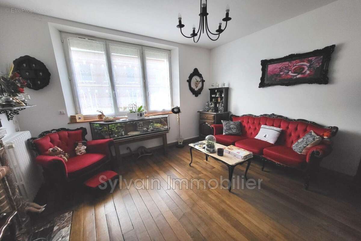 Maison à FORMERIE