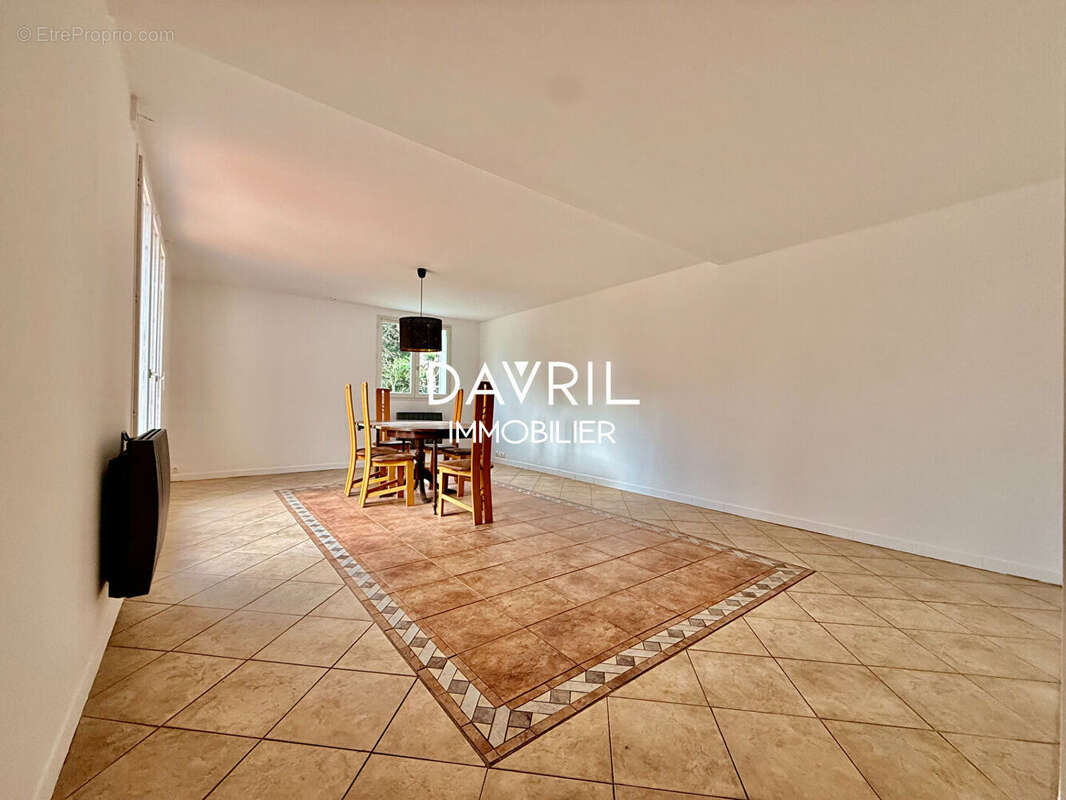 Maison à CONFLANS-SAINTE-HONORINE