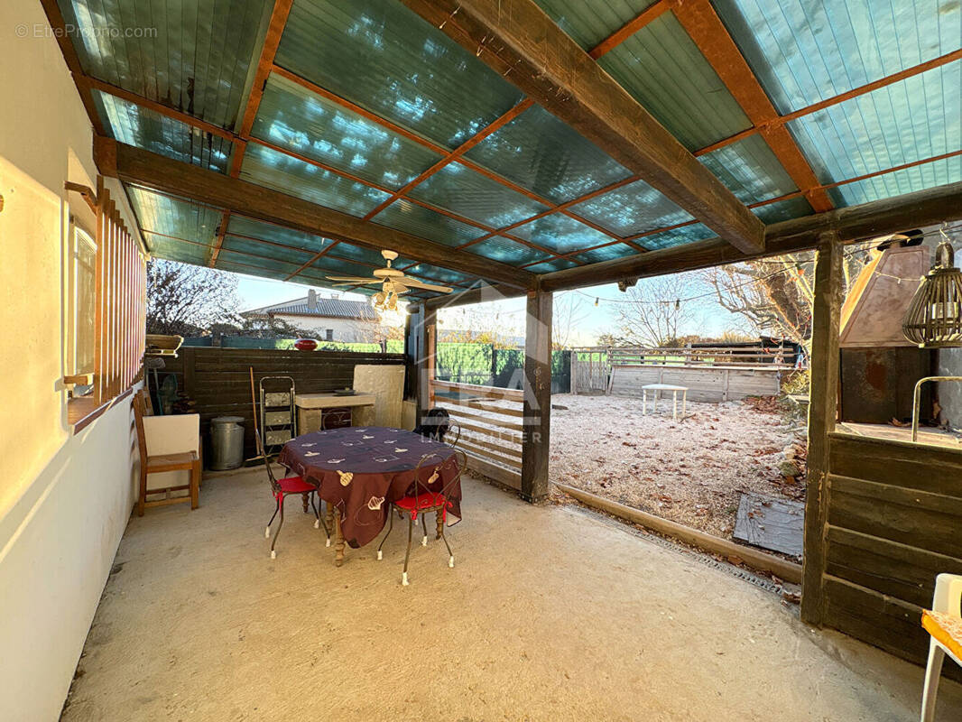 Maison à VILLELAURE