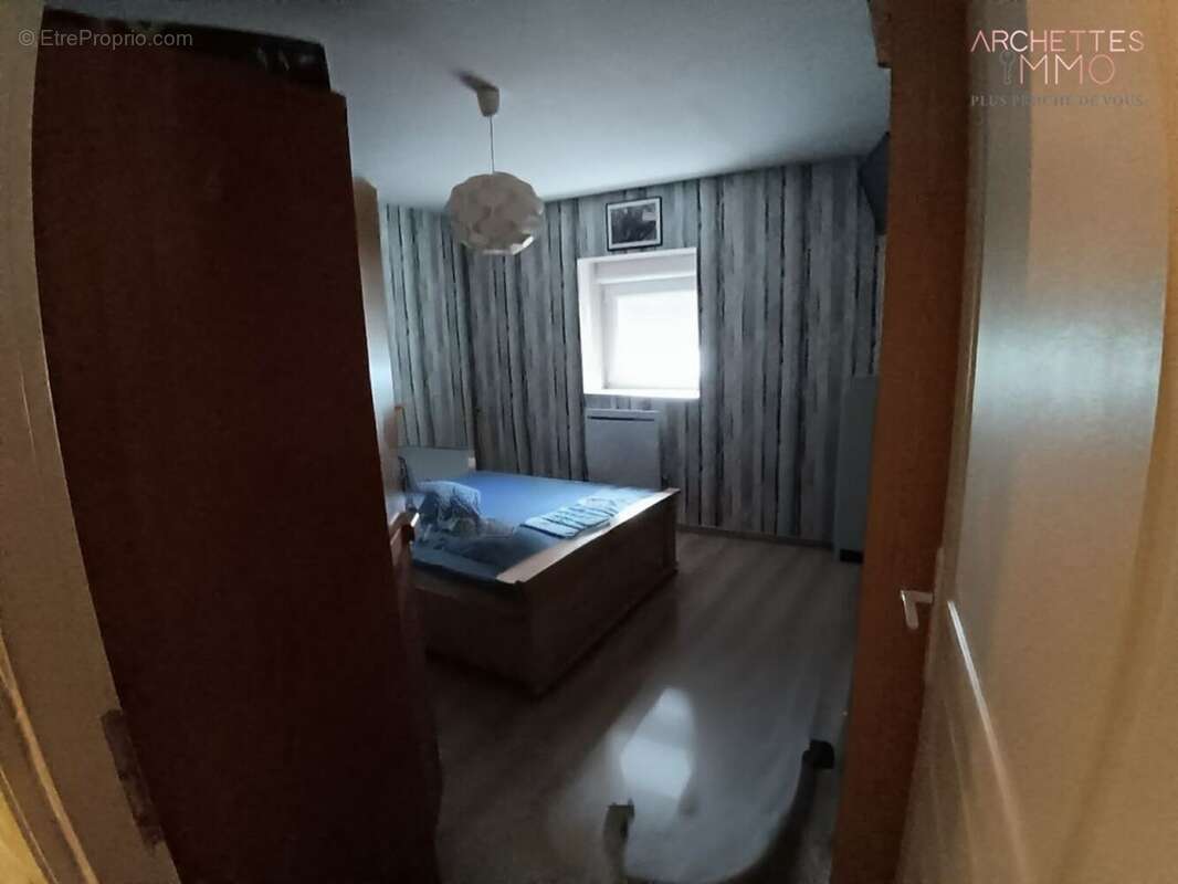 Appartement 184 m² à Le Menil  - photo 4