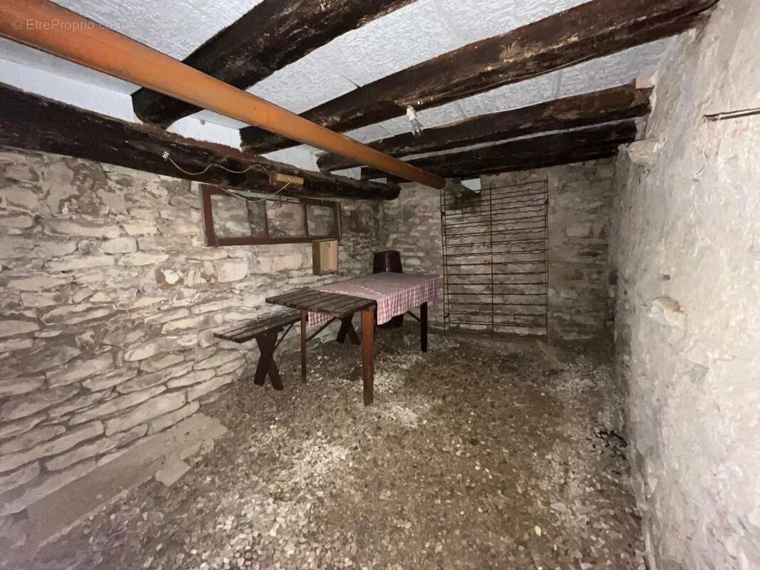 Maison à SAINT-VICTOR-SUR-OUCHE