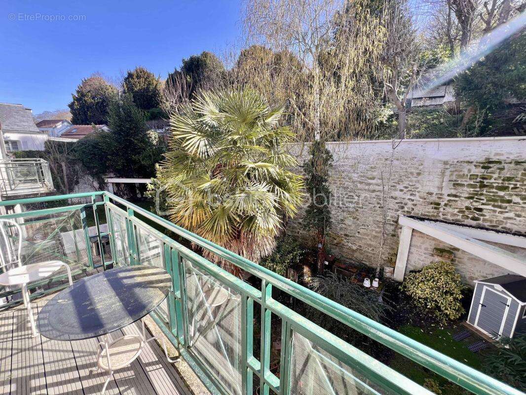 Appartement à BOUGIVAL