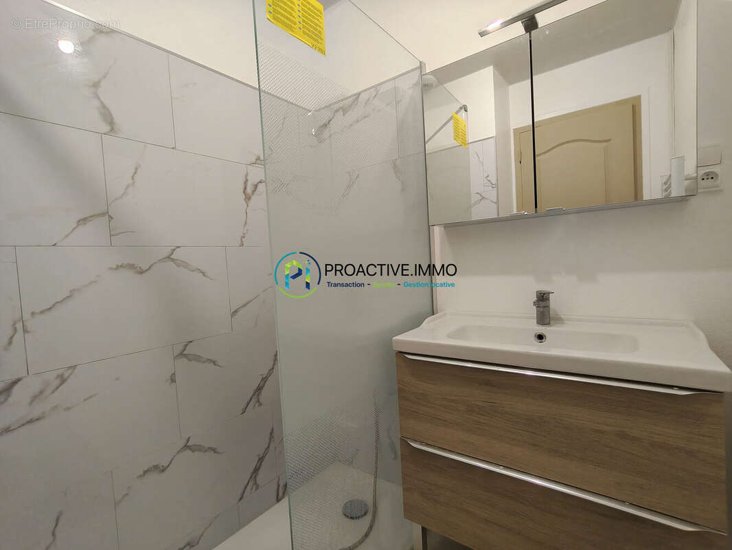 Appartement à VELINES