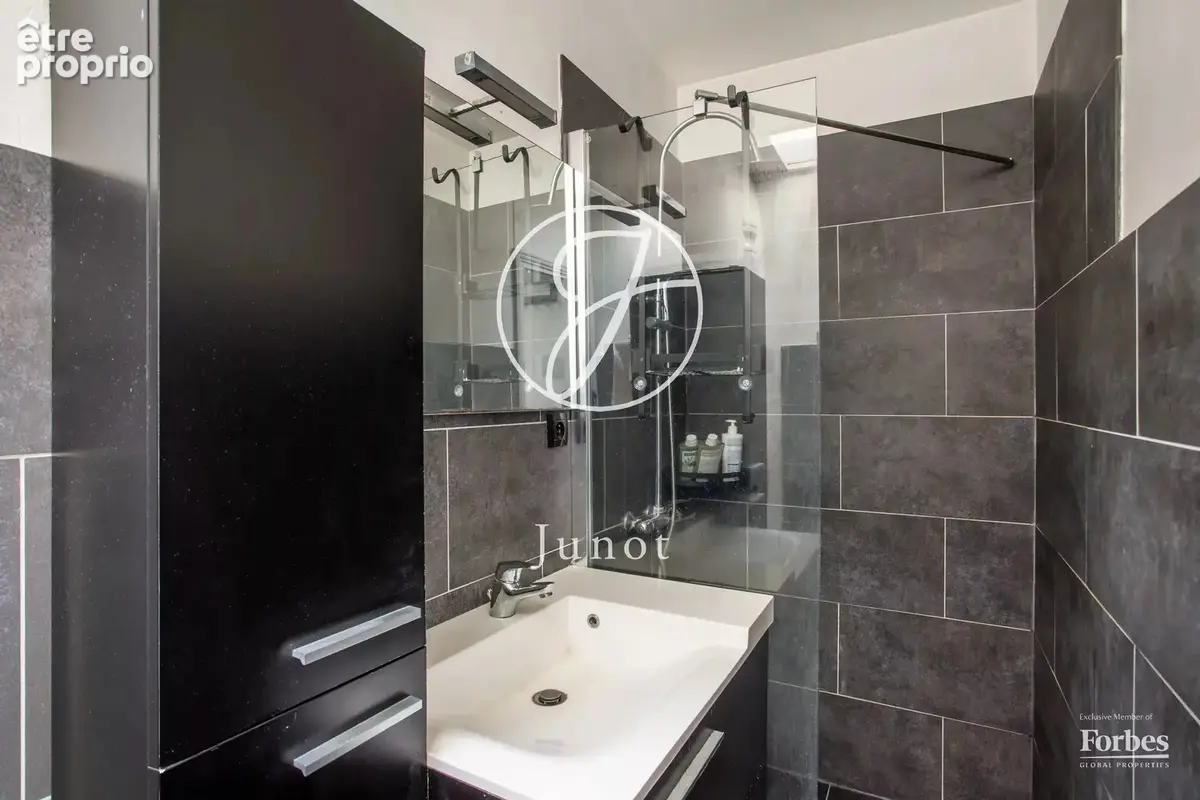 Paris 18e - DAMRÉMONT / MONTCALM - Appartement - 32,7m² Carrez - 1 chambre - Dernier étage - photo 8