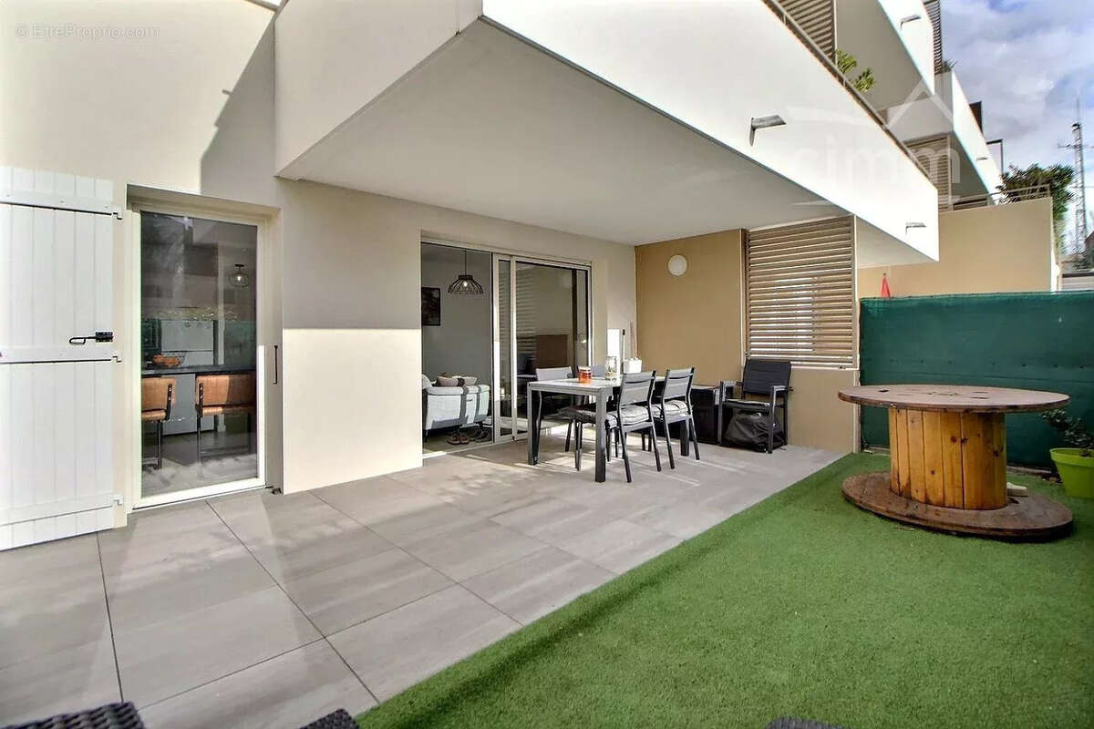 Appartement à LOUPIAN