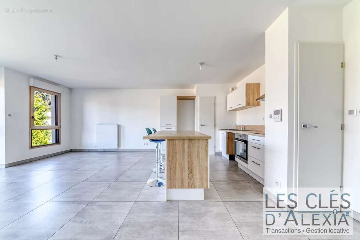 Appartement à CHAMPAGNE-AU-MONT-D'OR