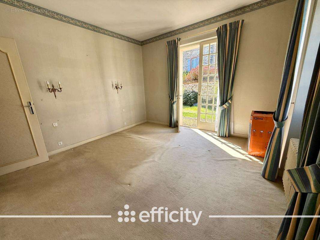 Maison à LA GUERCHE-DE-BRETAGNE