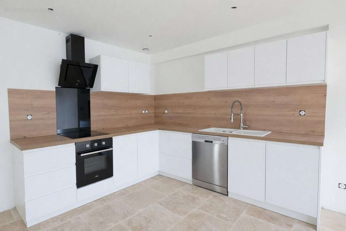 Photo 5 - Appartement à BAGE-LE-CHATEL