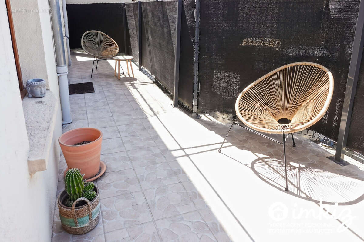 Appartement T3 centre avec terrasse cave + parking - photo 8
