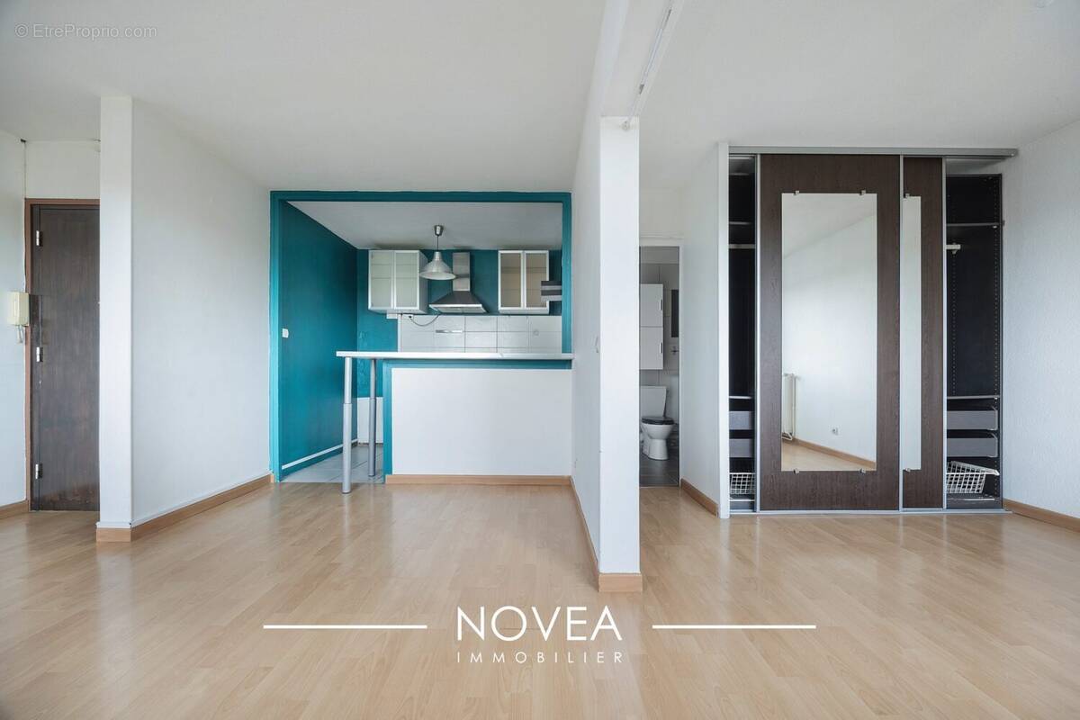 Appartement à MEYZIEU