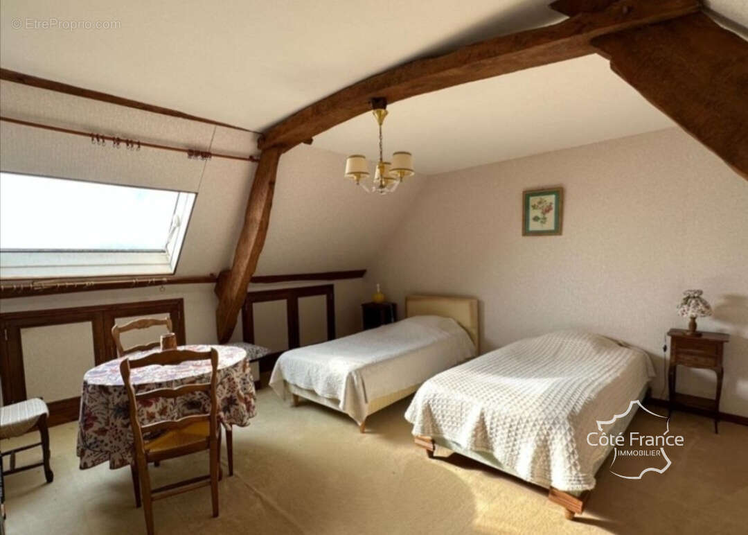 Maison à PICAUVILLE