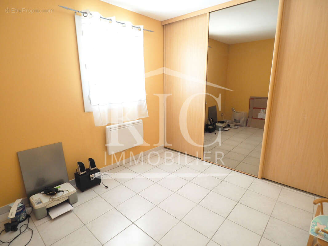 PROCHE CARCASSONNE - Maison 118 m2 4 chambres - Jardin, piscine, garage. - photo 8