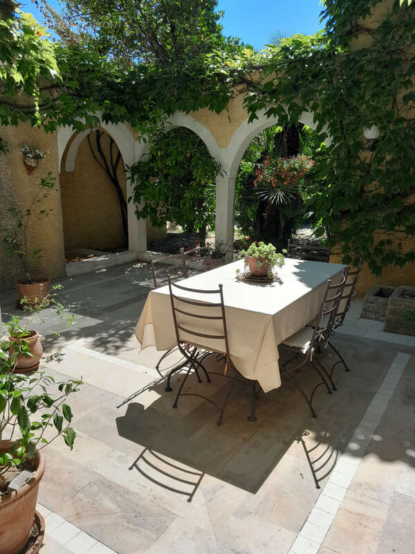 Villa t6 avec piscine et jardin - photo 10
