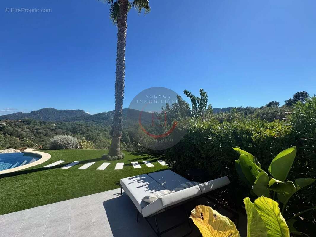 Maison à LES ADRETS-DE-L&#039;ESTEREL