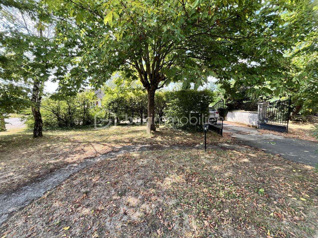 Propriété familiale de 156m² avec piscine, dépendances et vue dégagée sur la forêt des Bertranges - photo 25