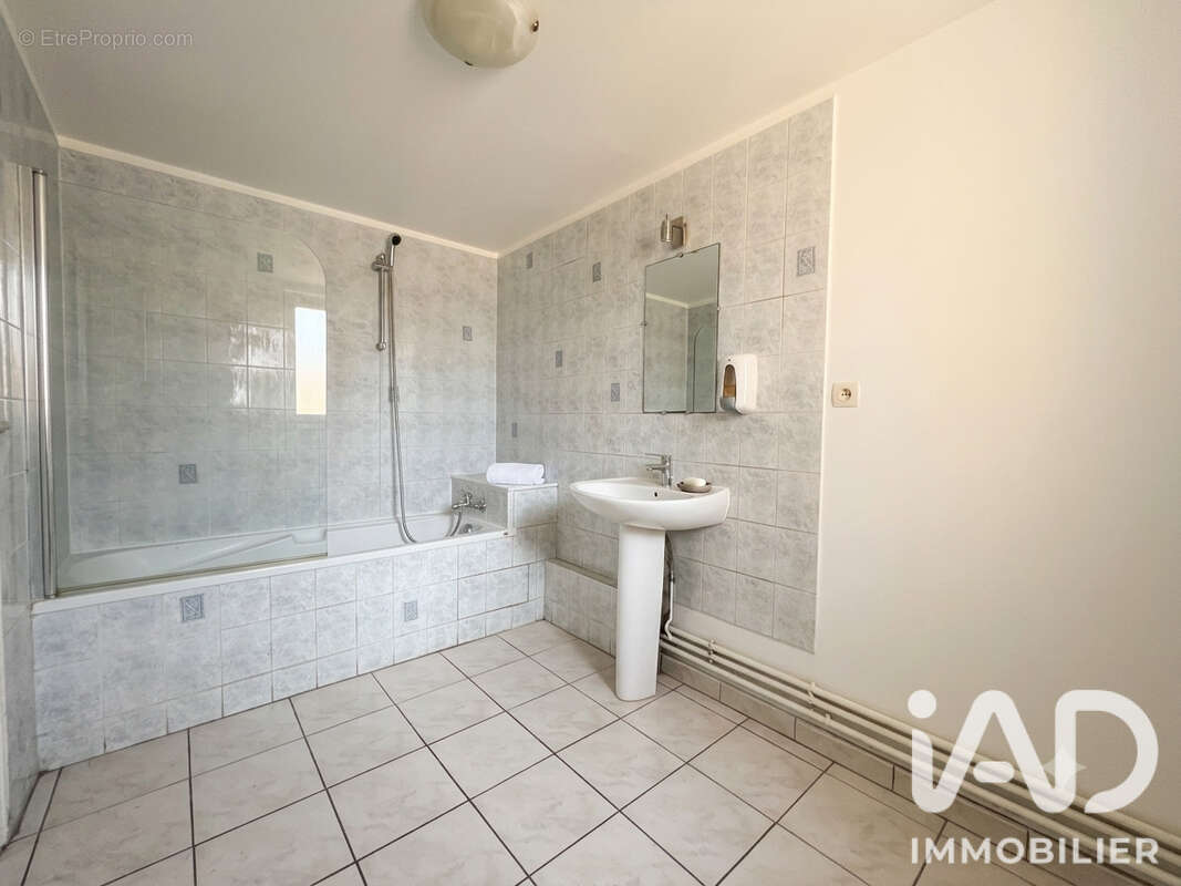 Maison 125 m² à Nogentel  - photo 5