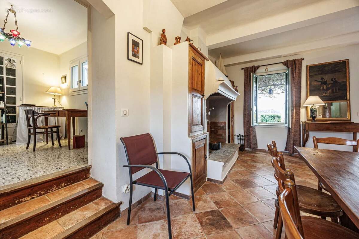 Maison à LE CASTELLET