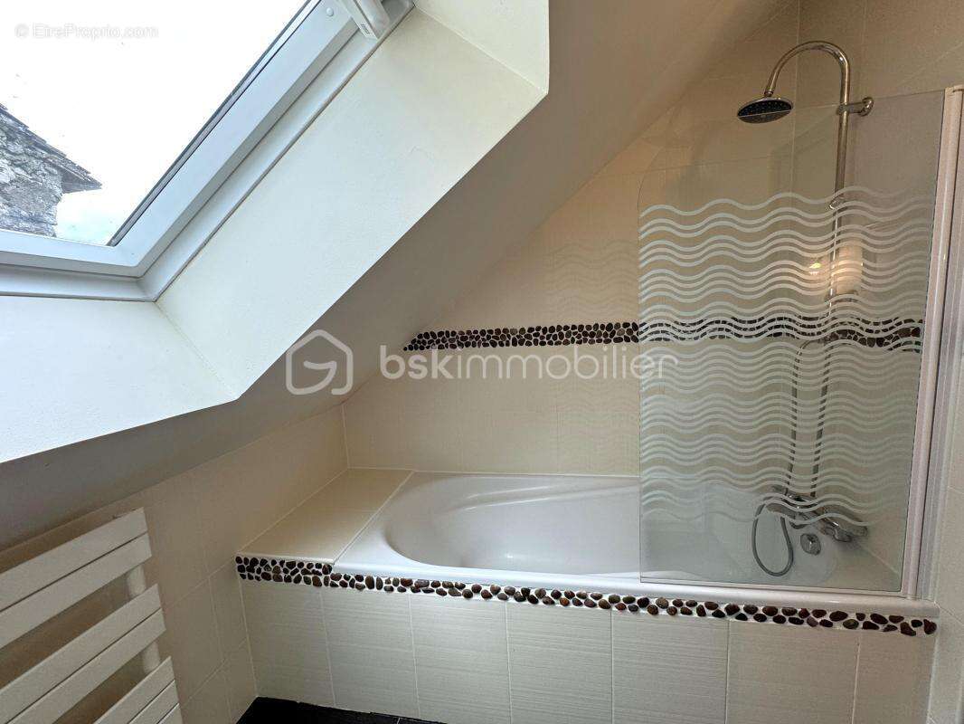 Maison à FONTENAY-LE-VICOMTE