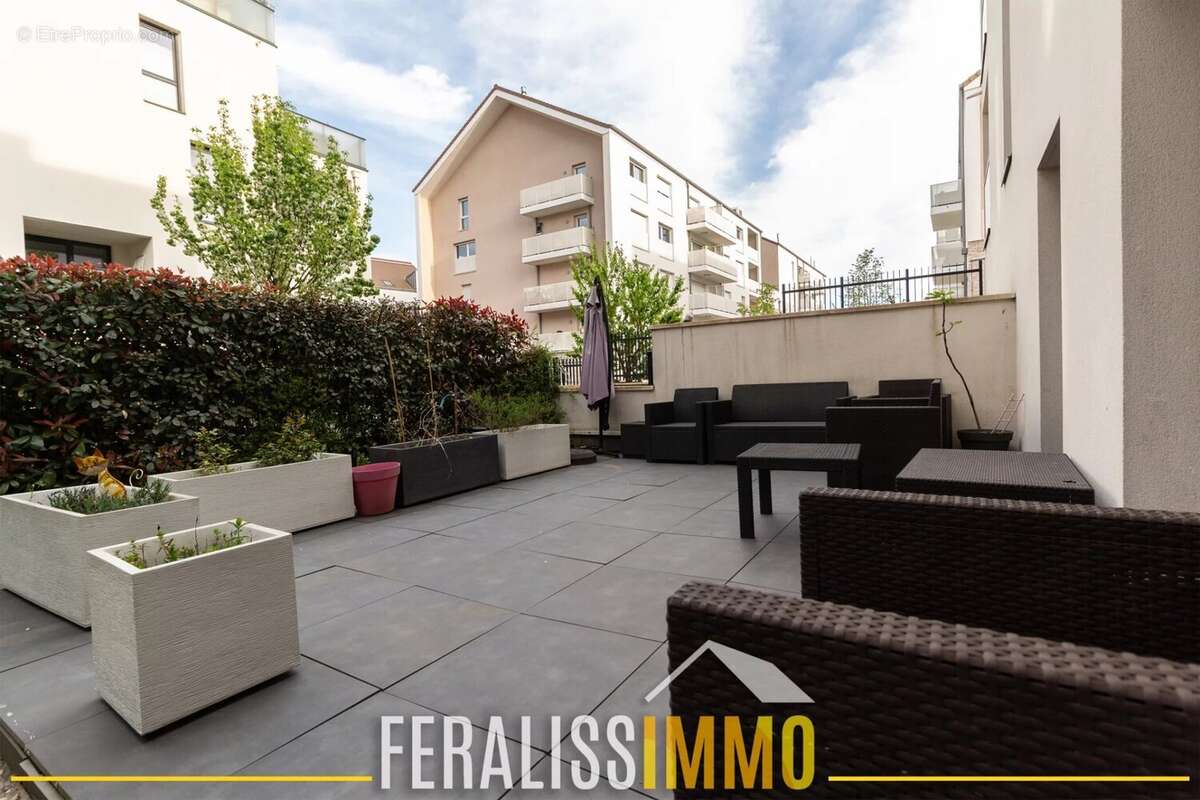 Appartement à JOUY-LE-MOUTIER