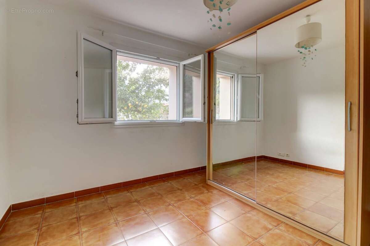 Maison à SAINT-MARTIN-DU-VAR