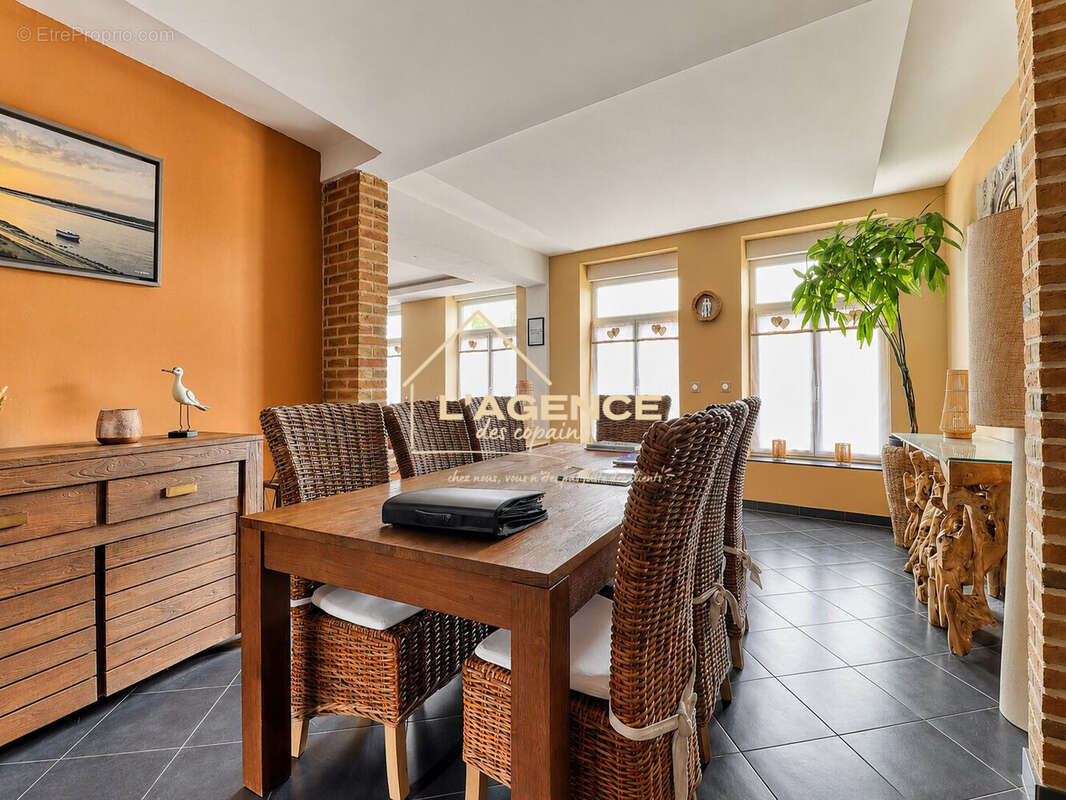 Maison 218 m² à Morbecque  - photo 5