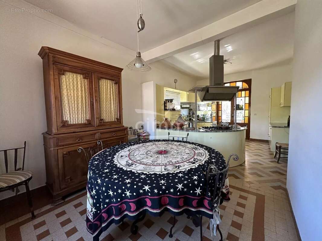 Maison à MALIJAI