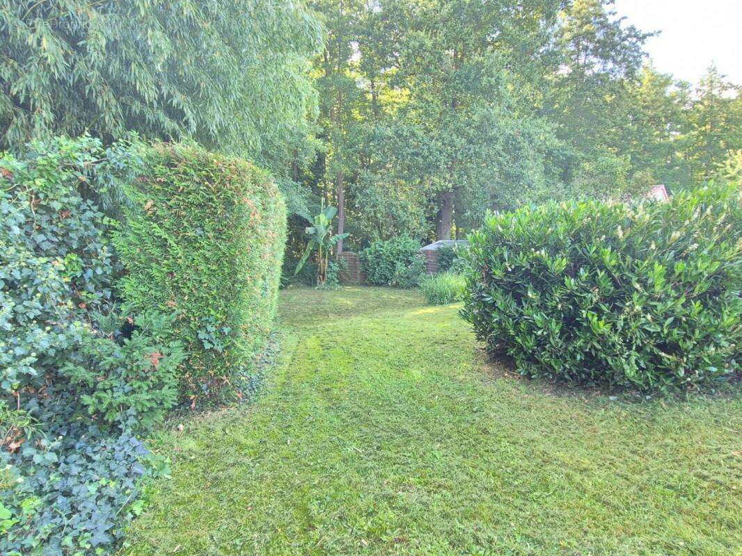 Maison à SAINT-DENIS-DE-L&#039;HOTEL