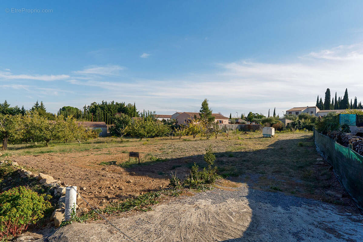 Terrain à CARCASSONNE
