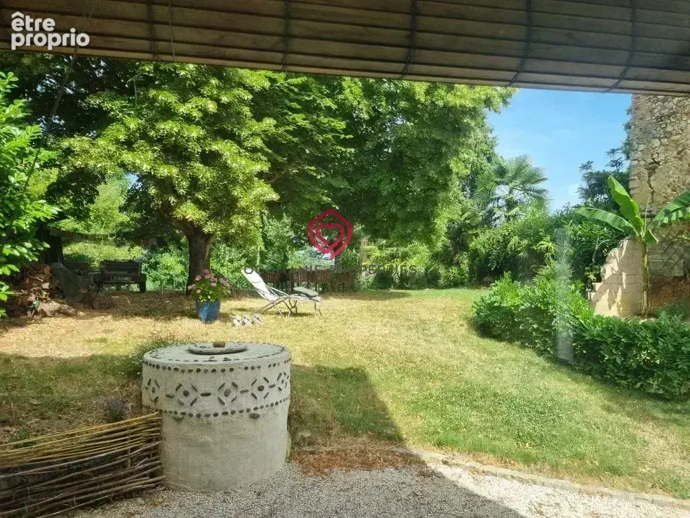 Maison urbaine spacieuse rénovée écologiquement avec dépendance et jardin - photo 13