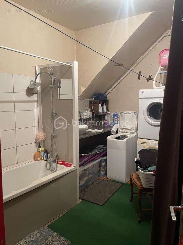 Appartement à VILLENEUVE-SUR-YONNE