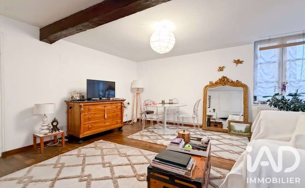 Appartement 370 m² à Sedan  - photo 7