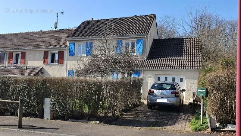 Maison à LUXEUIL-LES-BAINS