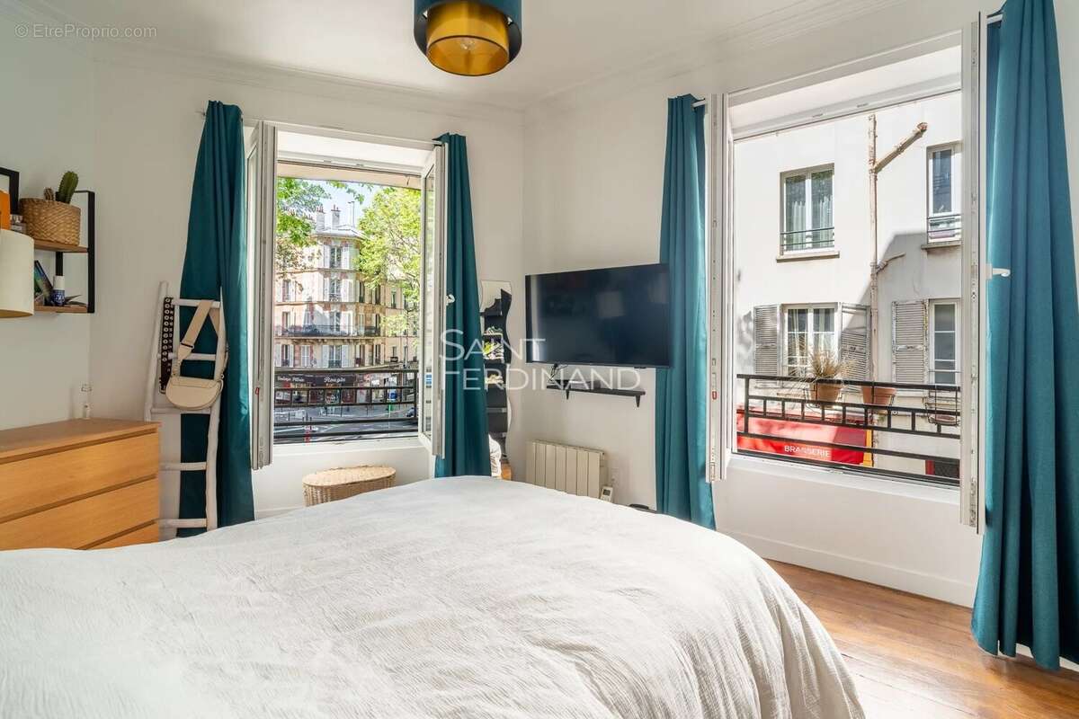 Appartement à PARIS-17E