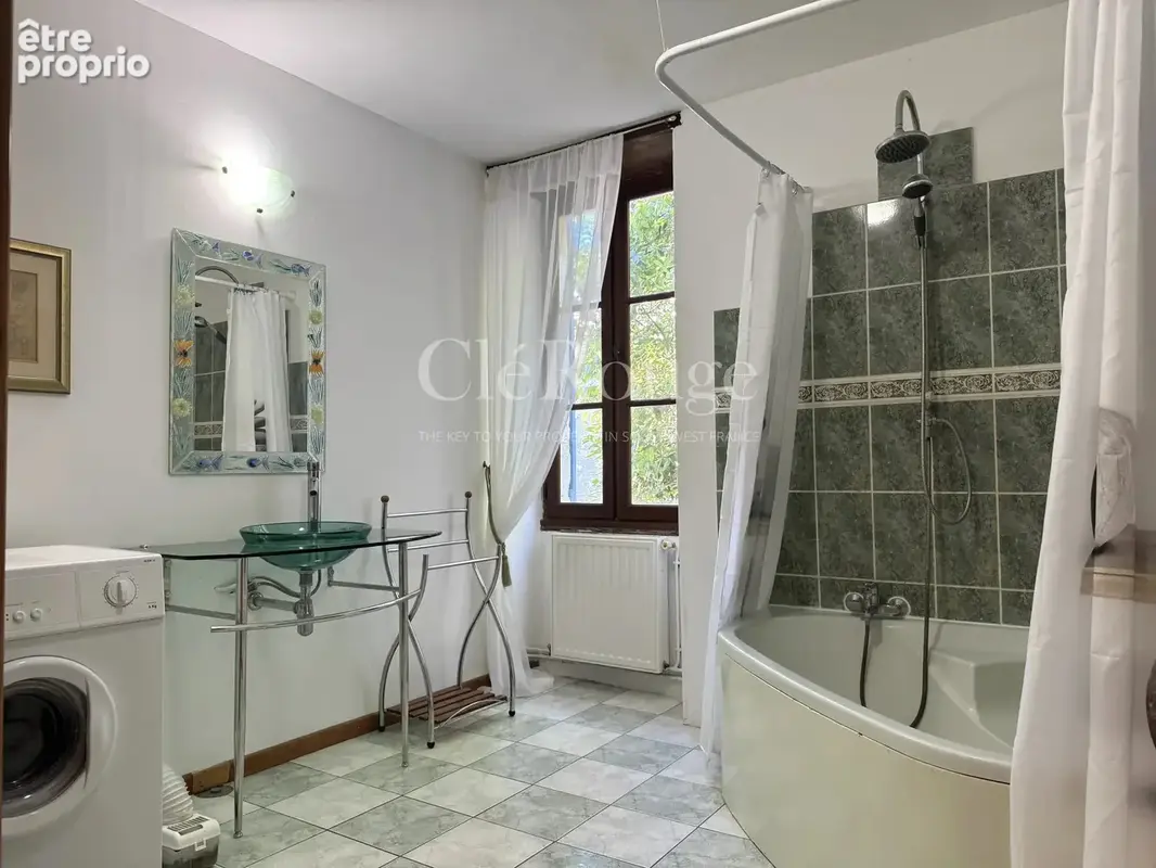 À 10 minutes d'Eymet – Belle propriété en pierre avec piscine, grange et 3,7 hectares - photo 10