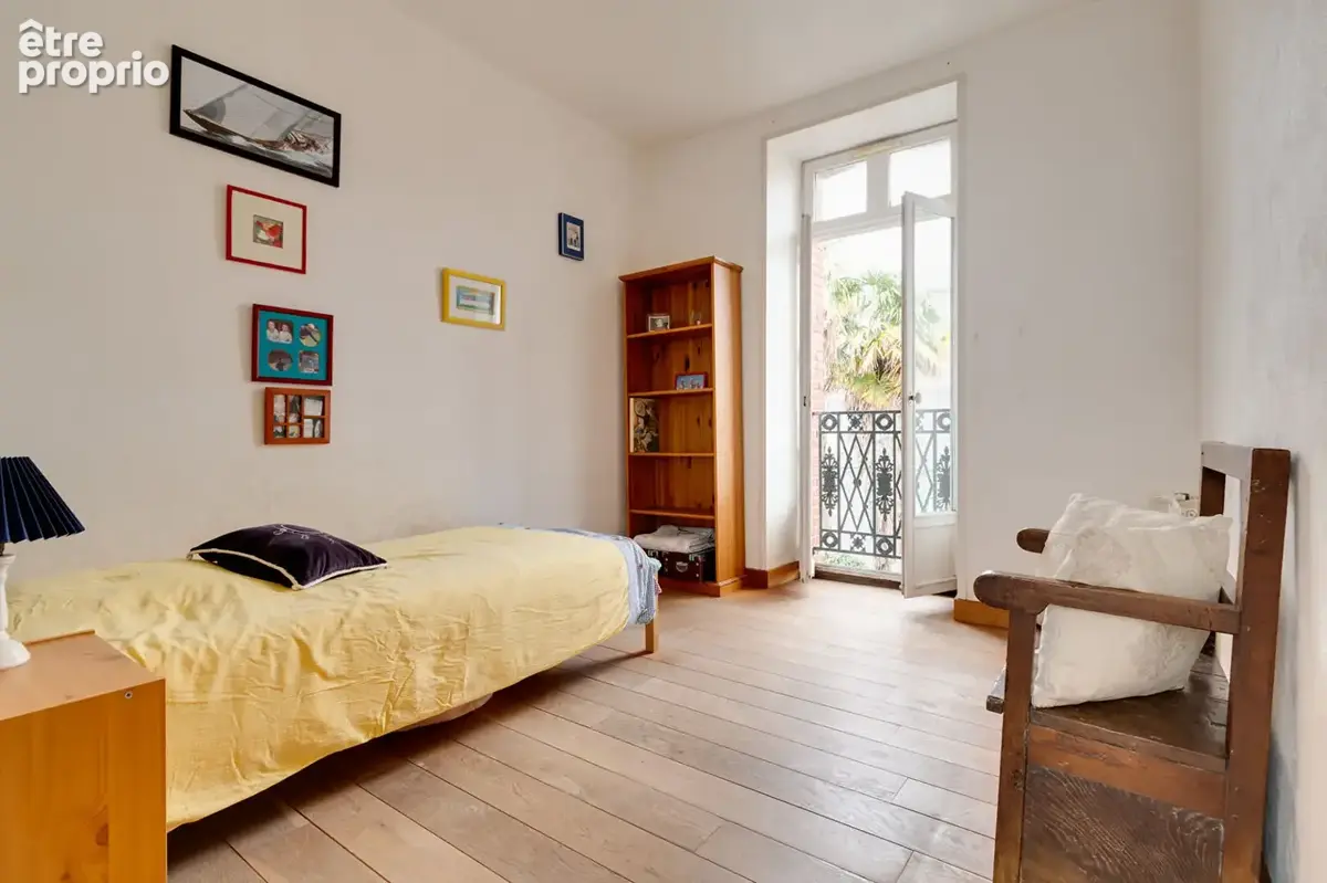 A vendre en impasse nantes jardin des plantes maison familiale - photo 9