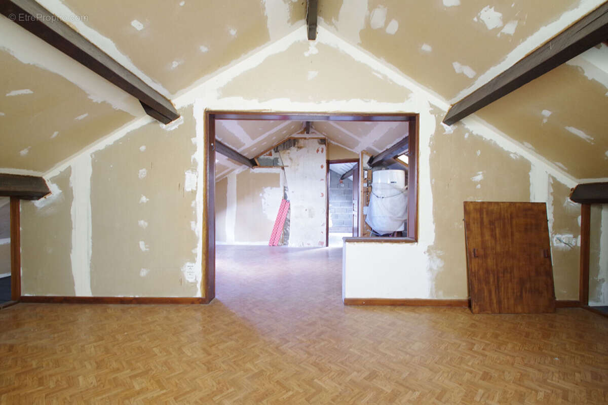 Maison familiale avec fort potentiel + Maison T2 de plain-pied indépendant - photo 12