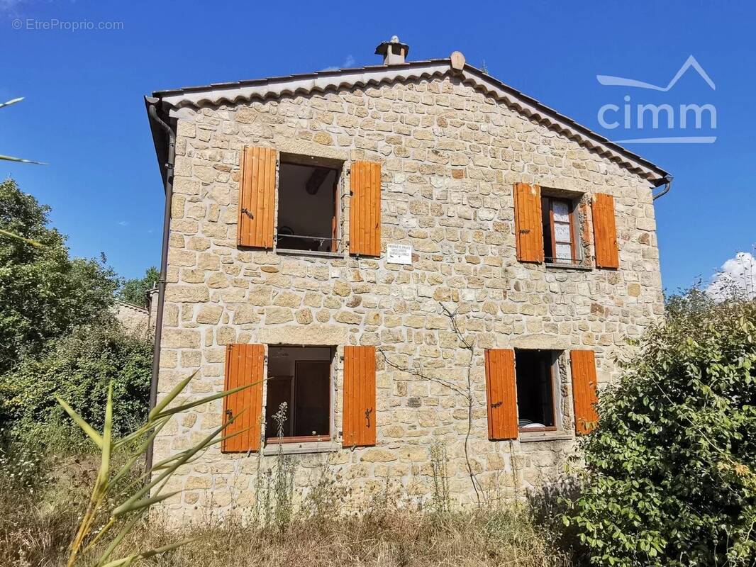 Appartement à LABLACHERE