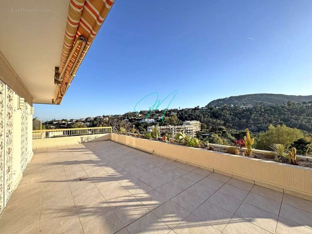 Appartement à MANDELIEU-LA-NAPOULE