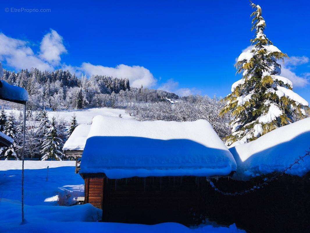 Maison à DEMI-QUARTIER