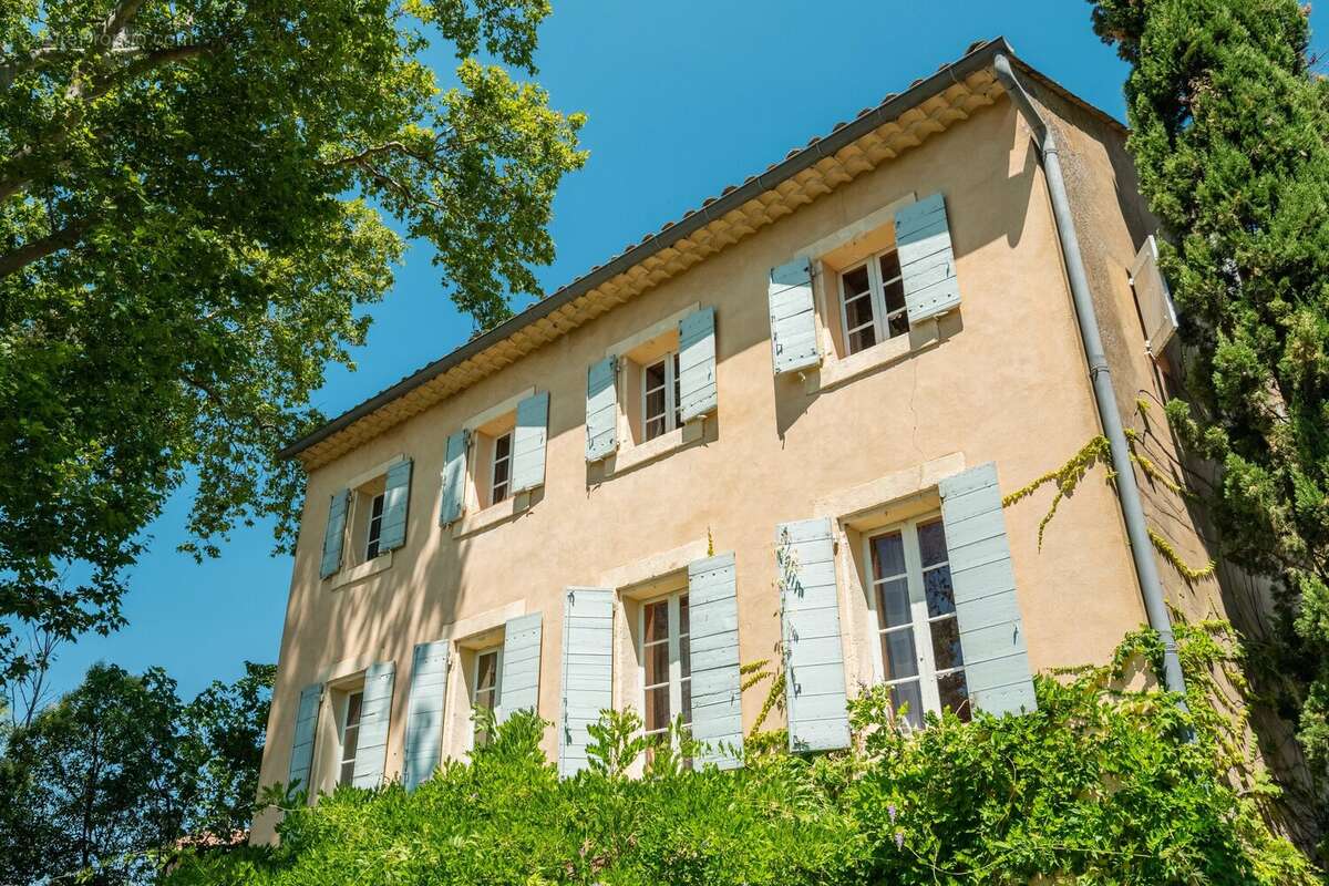 Maison à CADENET