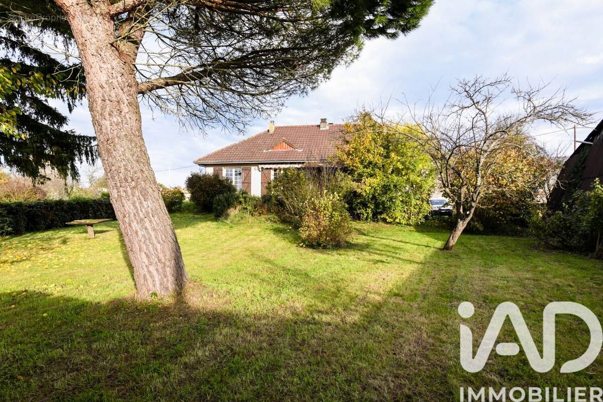 Photo 1 - Maison à VOUILLE