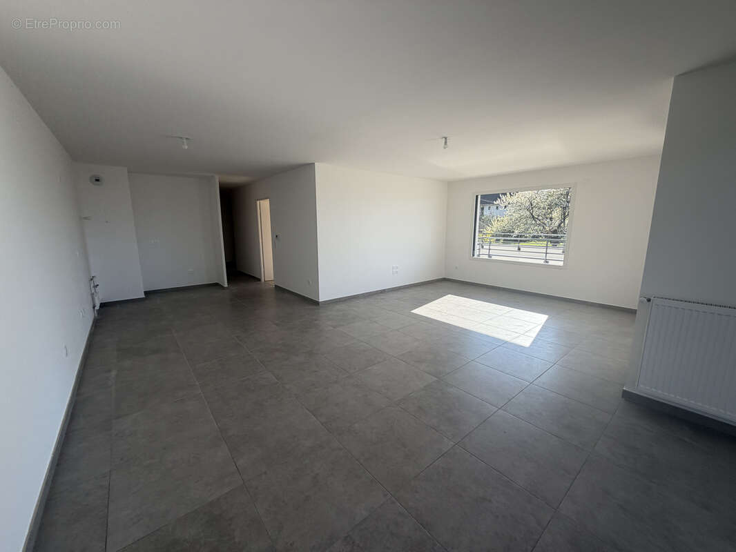 Appartement à EVIAN-LES-BAINS