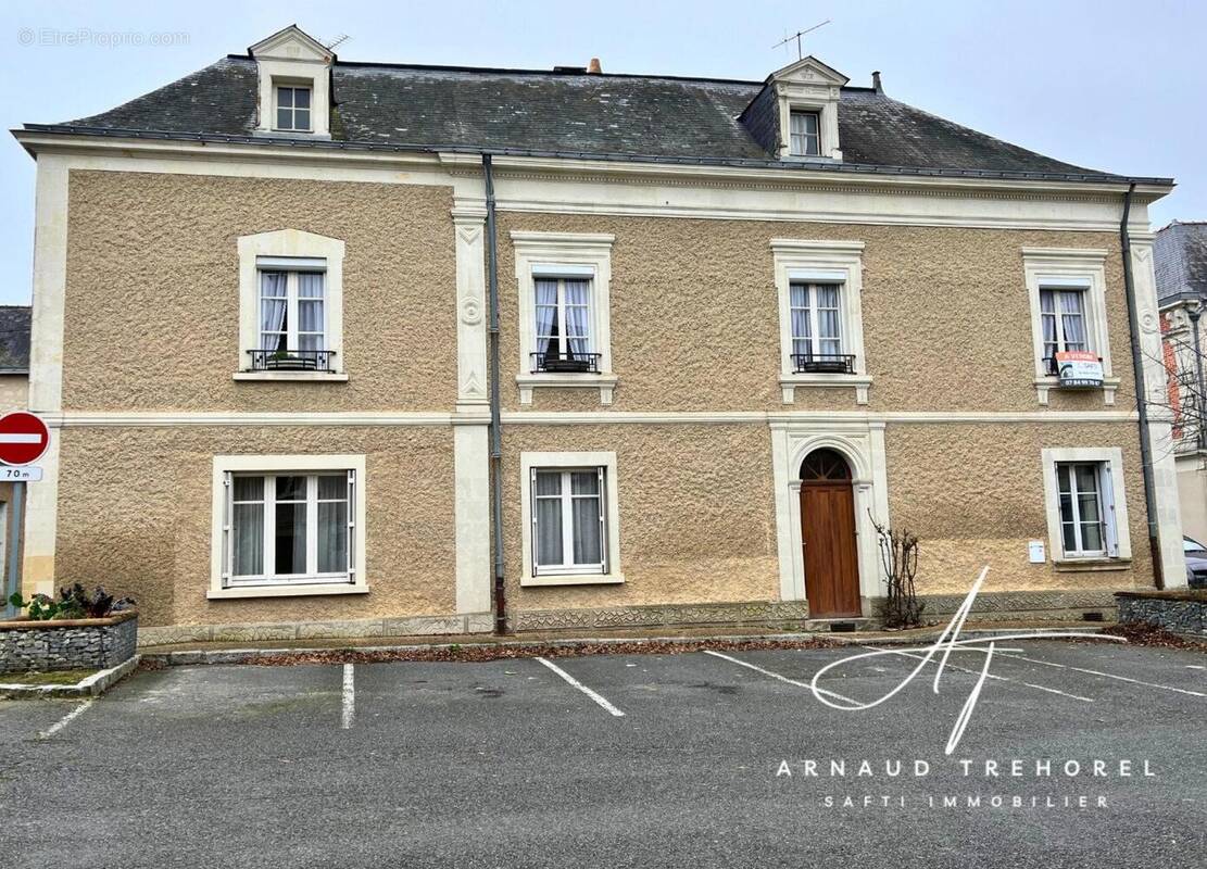 Photo 1 - Maison à JARZE