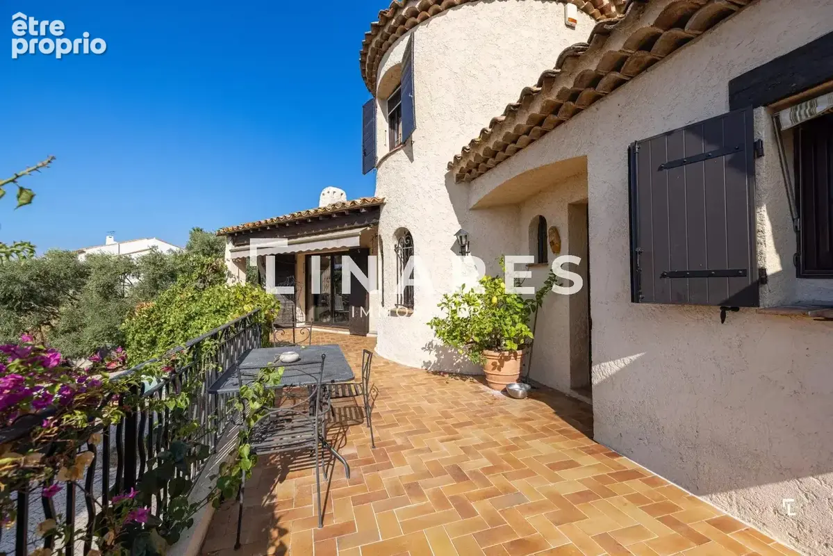 LA BASTIDE AUX OLIVIERS - Maison T6 de 180m2 - Piscine - Pool house - Terrain 1300m2 - 13190 Allauch - photo 6