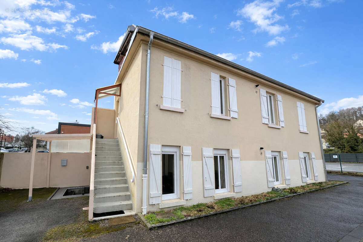 Appartement à SCY-CHAZELLES