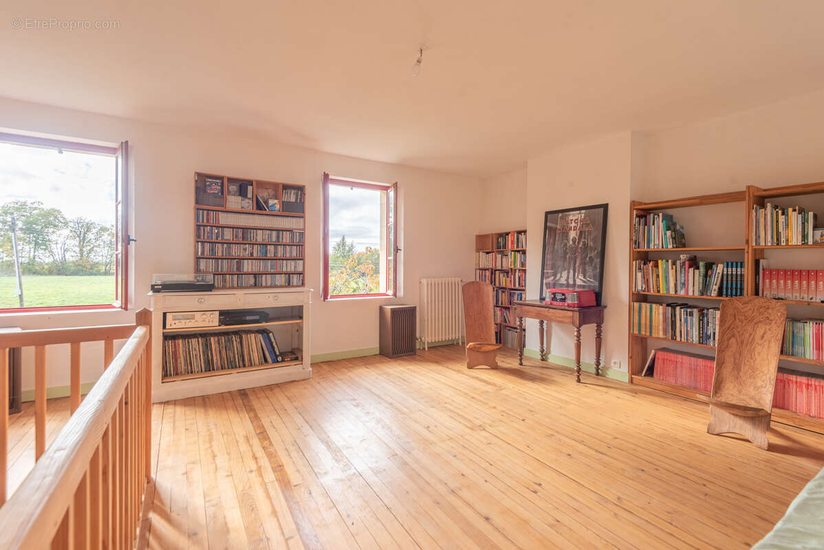 Maison à SAINT-CAPRAIS-DE-BORDEAUX