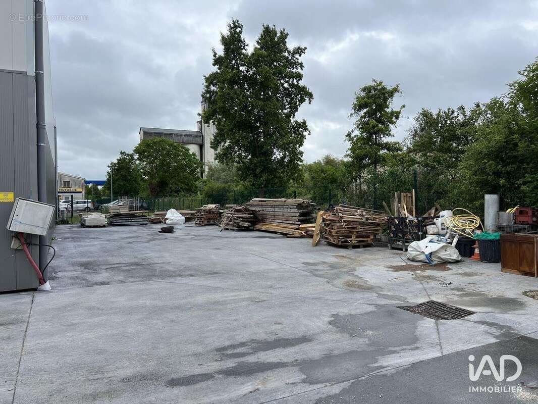 Photo 3 - Commerce à BRIE-COMTE-ROBERT