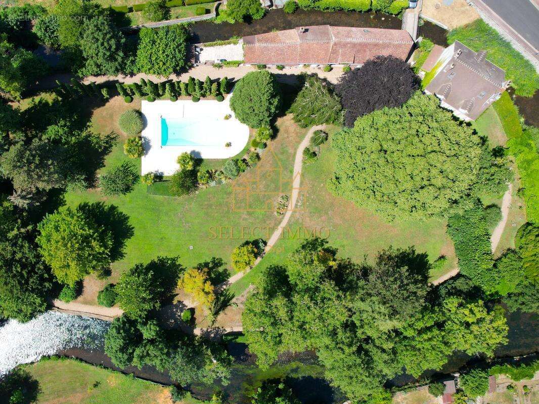 Une propriété d’exception avec dépendance sur une presqu'île aux portes de Paris - photo 27